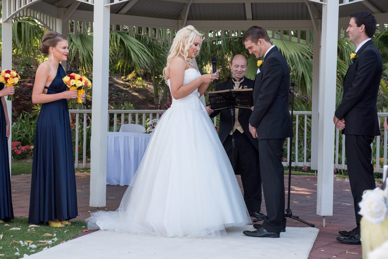 Bride says her vows at Joondalup resort