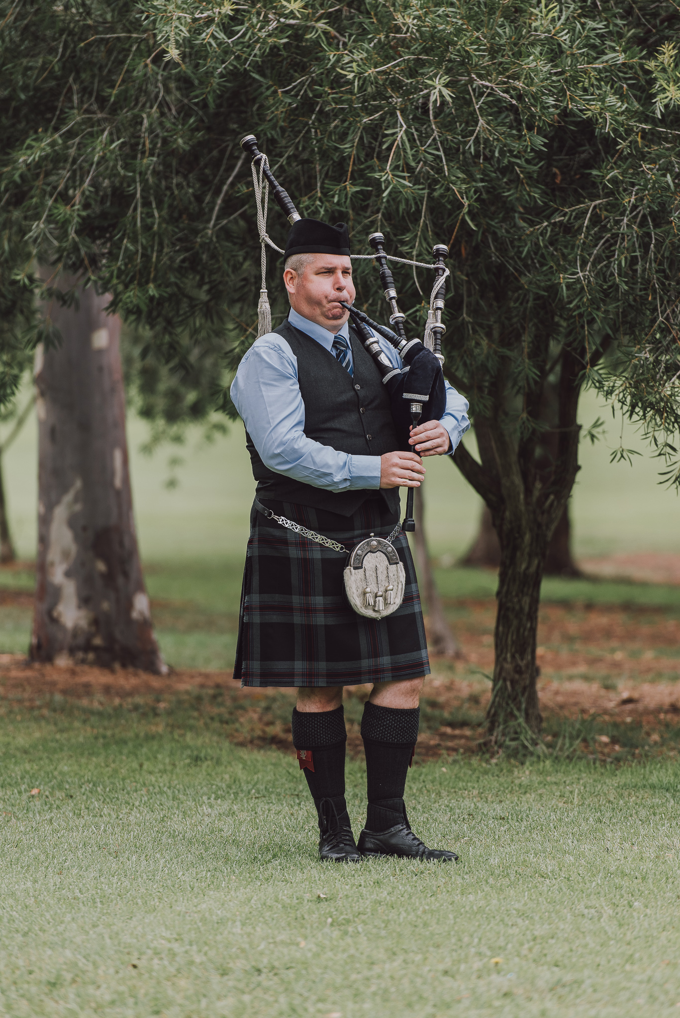 Scottish bagpipe player at Point Walter golf course wedding